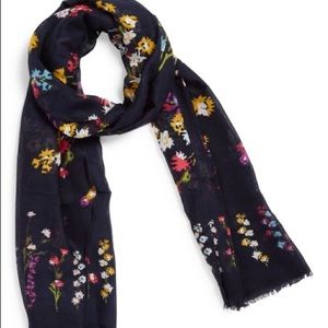 Vera Bradley Soft Fringe Scarf 14640-K90 Midnight Wildflowers